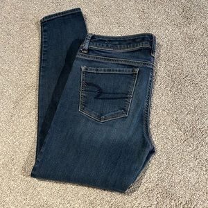 American Eagle Super Skinny jeans. 4 Short